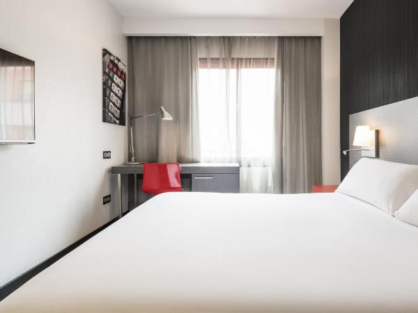 Ilunion Suites Madrid : photo 1 de la chambre chambre double ou lits jumeaux standard