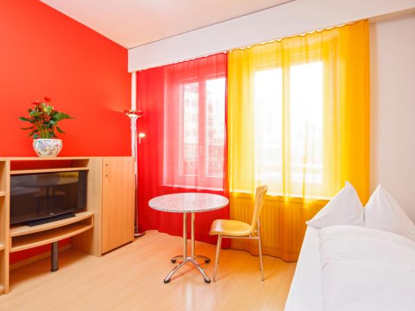 Residence zum Löwen : photo 3 de la chambre chambre simple avec salle de bains commune