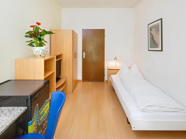 Residence zum Löwen : photo 5 de la chambre chambre simple avec salle de bains commune