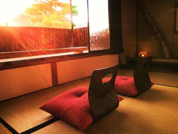 Guest House Oumi : photo 6 de la chambre chambre supérieure de style japonais avec salle de bains commune