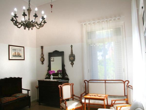 B&B Villa Pallante : photo 1 de la chambre chambre deluxe (2 adultes + 1 enfant)