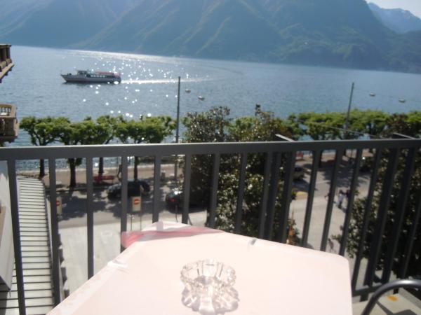 Swiss Lodge Nassa Garni : photo 5 de la chambre chambre double standard avec balcon - vue sur lac