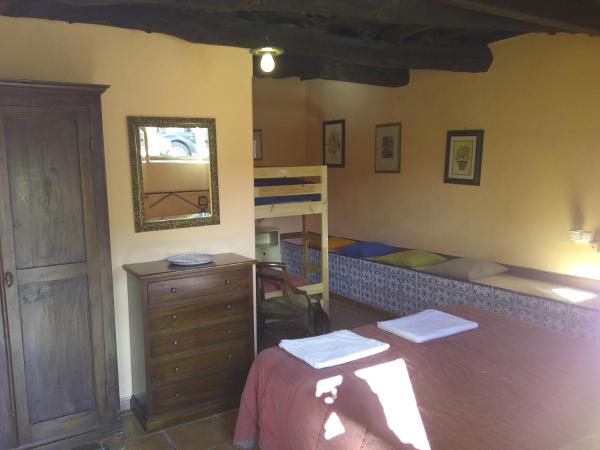 Agriturismo Locanda del Papa : photo 4 de la chambre chambre quadruple