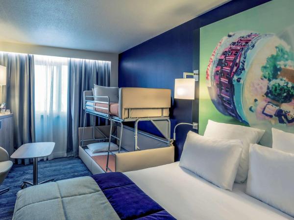 Mercure Toulouse Centre Saint-Georges : photo 1 de la chambre chambre standard avec lit double et canapé 2 personnes