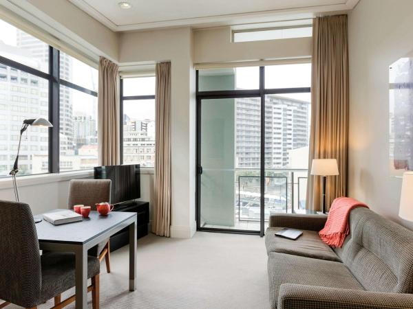 The Sebel Auckland Viaduct Harbour : photo 2 de la chambre suite lit queen-size 1 chambre avec vue sur ville