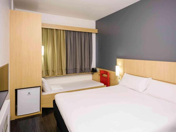 ibis Manaus Aeroporto : photo 7 de la chambre double room with extra bed for kids