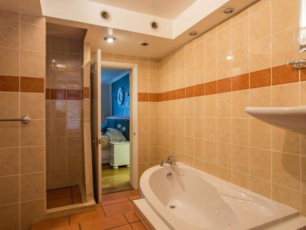 Brighton Surf Guest House : photo 5 de la chambre hébergement grand lit king-size deluxe