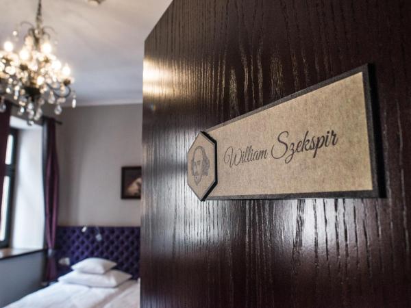 Apartamenty Siedem Komnat Siedmiu Mistrzów : photo 6 de la chambre chambre double ou lits jumeaux avec douche