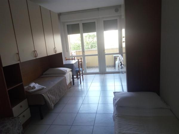 Residence Maryel : photo 3 de la chambre studio (1 adulte + 1 enfant)