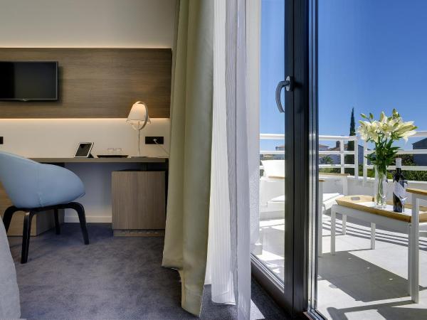 Residence Rovinj : photo 1 de la chambre chambre double ou lits jumeaux supérieure avec terrasse