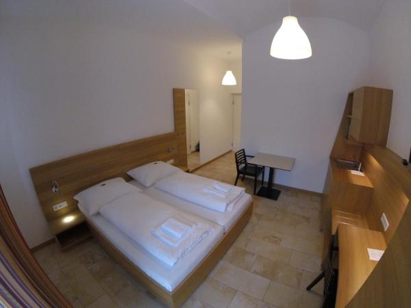 Hotel Aton : photo 3 de la chambre chambre double