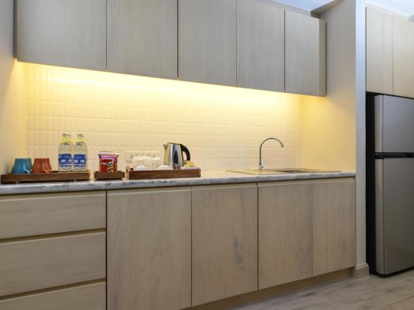 Hisea Huahin Hotel : photo 6 de la chambre suite lit king-size - vue sur mer