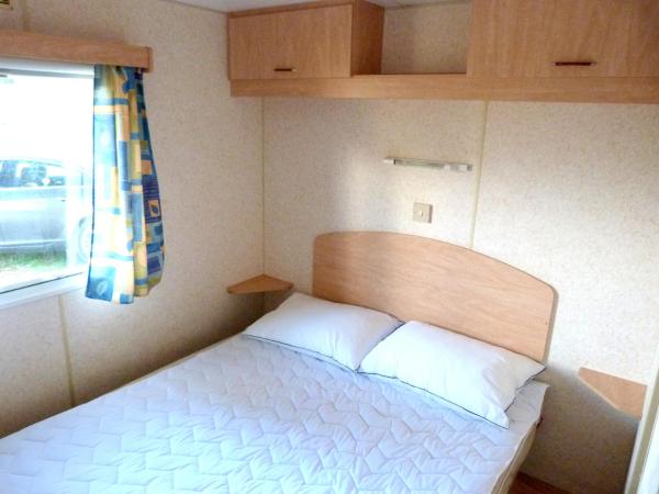 Camping Media Mobile Homes in Brioni Sunny Camping : photo 9 de la chambre mobile home 2 chambres avec terrasse