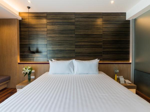 Sea Me Spring Tree Hotel : photo 1 de la chambre chambre double avec baignoire