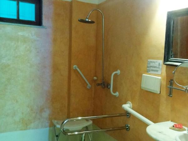 Pousada Esmeralda : photo 7 de la chambre suite lit queen-size – accessible aux personnes à mobilité réduite