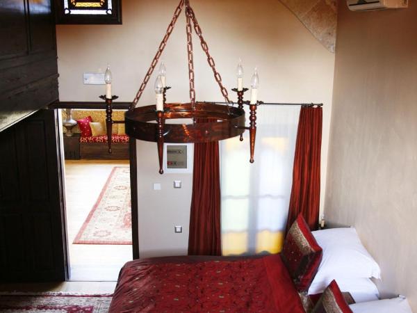 Spirit Of The Knights Boutique Hotel : photo 2 de la chambre suite croisés