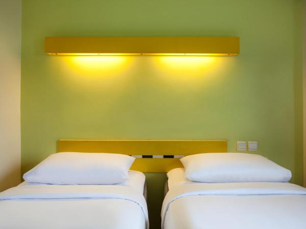 Ibis Budget Jakarta Cikini : photo 4 de la chambre chambre double avec 2 lits simples