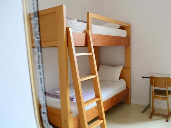 City Circus Athens : photo 4 de la chambre lit simple dans dortoir mixte de 4 lits