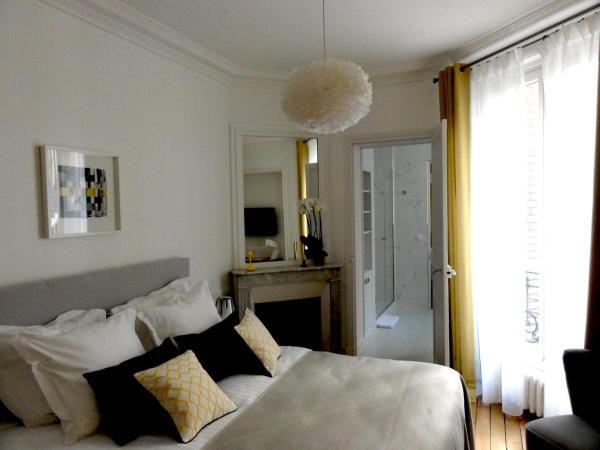 Relais12bis Bed & Breakfast By Eiffel Tower : photo 1 de la chambre suite familiale