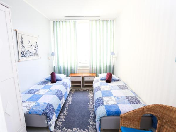 Bed&Breakfast Tuure : photo 3 de la chambre chambre lits jumeaux avec salle de bains commune