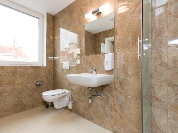 Vienna Stay Apartments or Rooms 1050 : photo 5 de la chambre chambre double