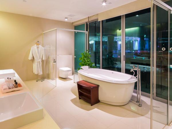 ONE15 Marina Sentosa Cove Singapore : photo 4 de la chambre suite monte carlo 2