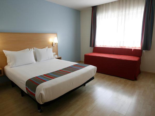 Travelodge Torrelaguna : photo 2 de la chambre chambre familiale