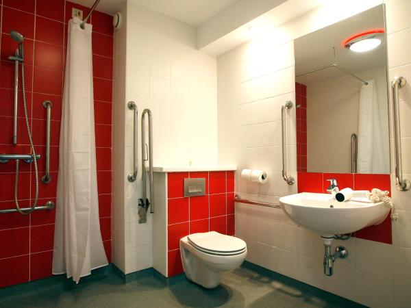 Travelodge Torrelaguna : photo 1 de la chambre chambre double ou lits jumeaux - accessible aux personnes à mobilité réduite