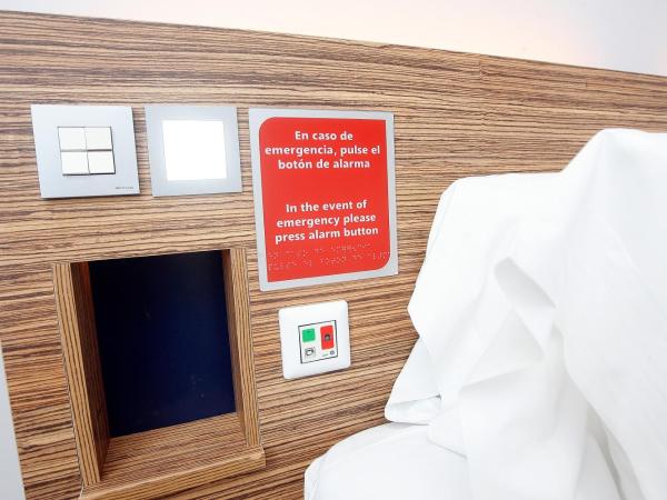 Travelodge Torrelaguna : photo 4 de la chambre chambre double ou lits jumeaux - accessible aux personnes à mobilité réduite