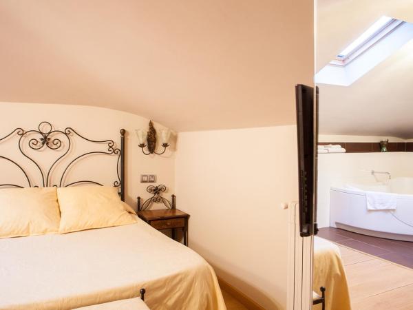 Pensión Ametzagaña : photo 5 de la chambre chambre double supérieure avec baignoire spa