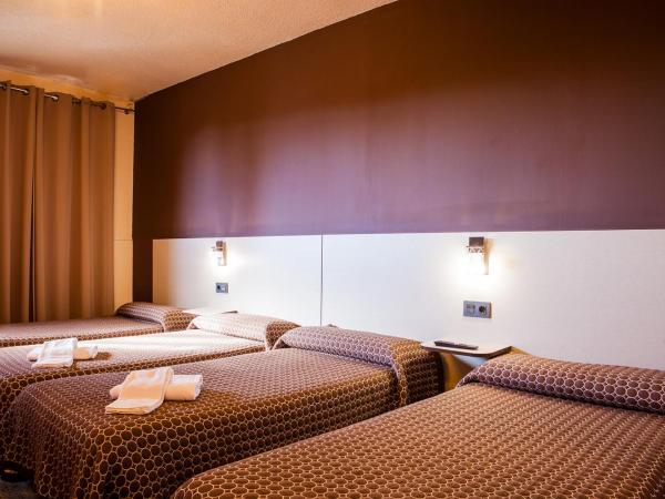 Pensión Ametzagaña : photo 1 de la chambre chambre quadruple