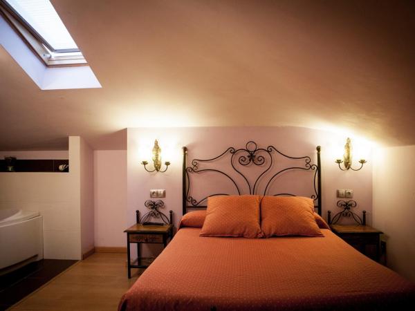 Pensión Ametzagaña : photo 1 de la chambre chambre double supérieure avec baignoire spa