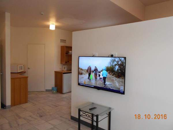 Harringtons102 : photo 5 de la chambre suite familiale