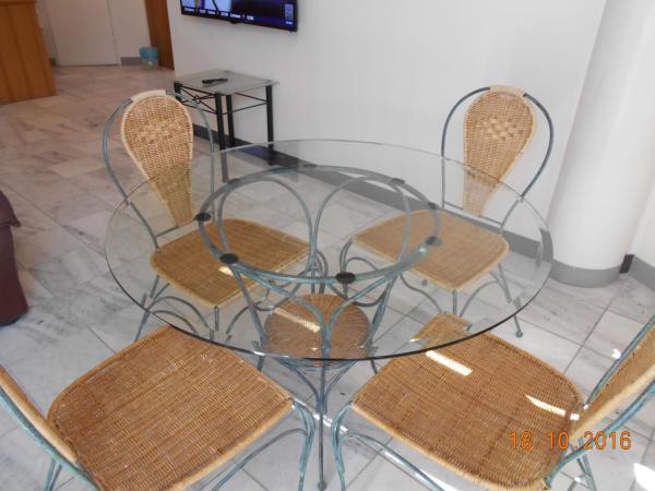 Harringtons102 : photo 4 de la chambre suite familiale