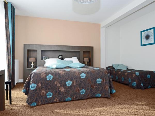 Hôtel La Réserve : photo 7 de la chambre chambre familiale (4 adultes)