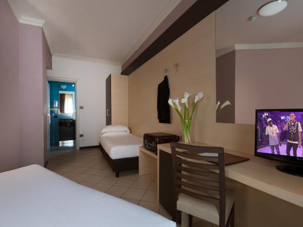 CDH Hotel La Spezia : photo 3 de la chambre chambre triple