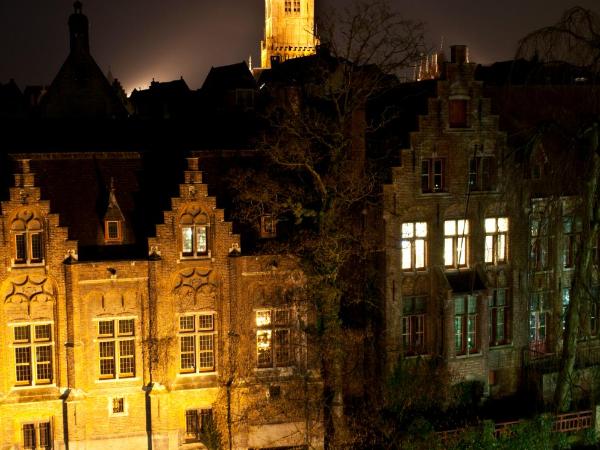 De Tuilerieën - Small Luxury Hotels of the World : photo 8 de la chambre chambre exécutive - vue sur canal