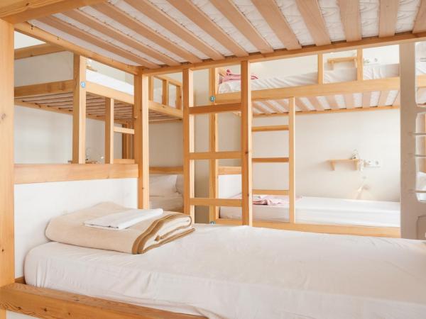 The Nomad Hostel&Pension : photo 1 de la chambre lit dans dortoir mixte de 10 lits
