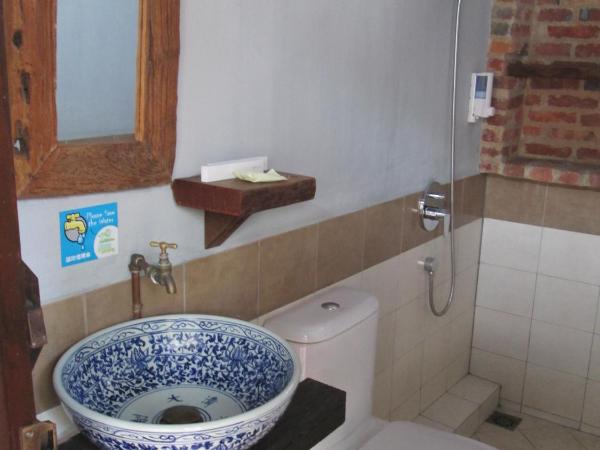 ke-lan-tan House : photo 4 de la chambre chambre lits jumeaux avec salle de bains privative séparée