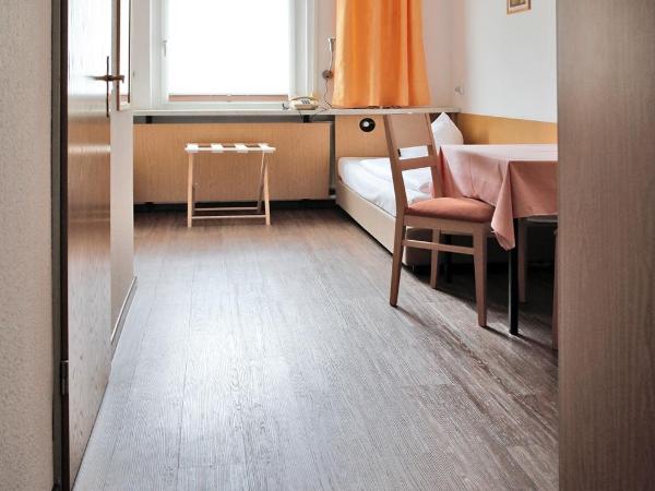 Hotel Heidenschanze : photo 1 de la chambre chambre lits jumeaux