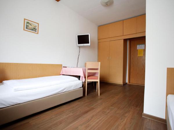 Hotel Heidenschanze : photo 2 de la chambre chambre lits jumeaux