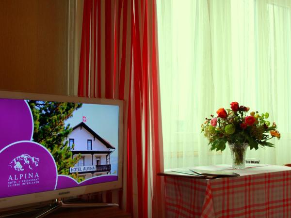 Alpina Hotel : photo 10 de la chambre chambre double avec matelas séparés