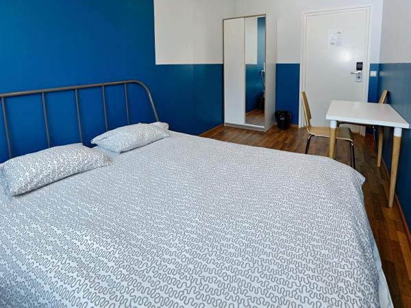 CheapSleep Hostel Helsinki : photo 10 de la chambre chambre double avec salle de bains commune
