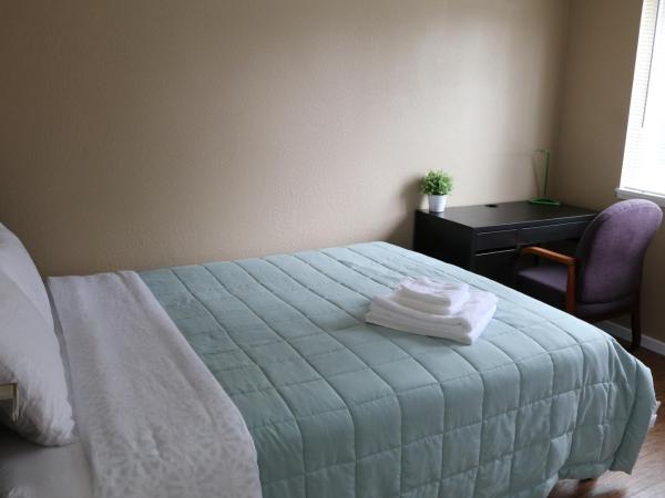 Quiet, clean and comfortable room : photo 2 de la chambre chambre double avec salle de bains privative extérieure