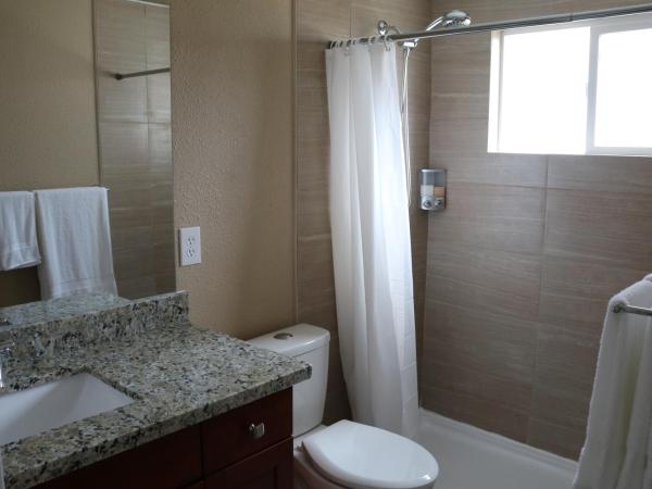 Quiet, clean and comfortable room : photo 7 de la chambre chambre double avec salle de bains privative