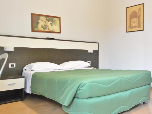 Hotel Arno : photo 1 de la chambre chambre double