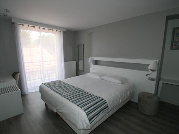 Hôtel Valencia : photo 1 de la chambre chambre double ou lits jumeaux - vue latérale sur mer