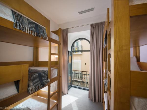 Day Off Suite&Hostel : photo 1 de la chambre lit simple dans dortoir à 6 lits
