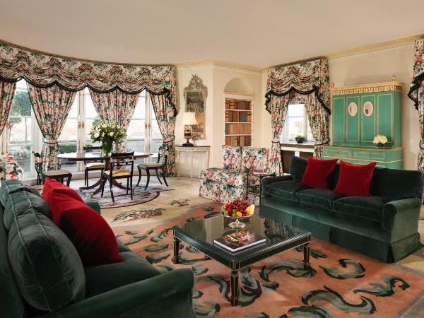 The Dorchester - Dorchester Collection : photo 10 de la chambre suite oliver messel avec terrasse 