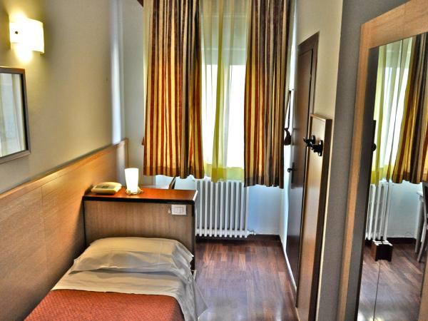 Hotel Dover : photo 3 de la chambre chambre simple
